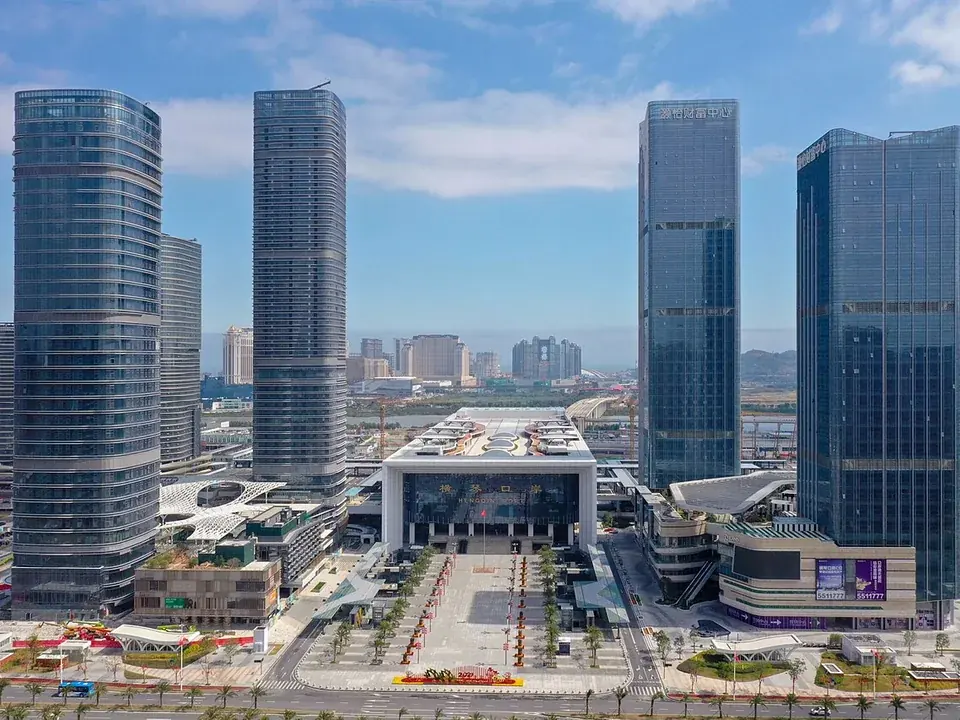 Zhuhai side of Hengqin Port in 2021; check current crossing arrangements
